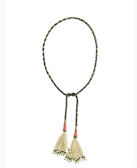 Collier cravate et perles