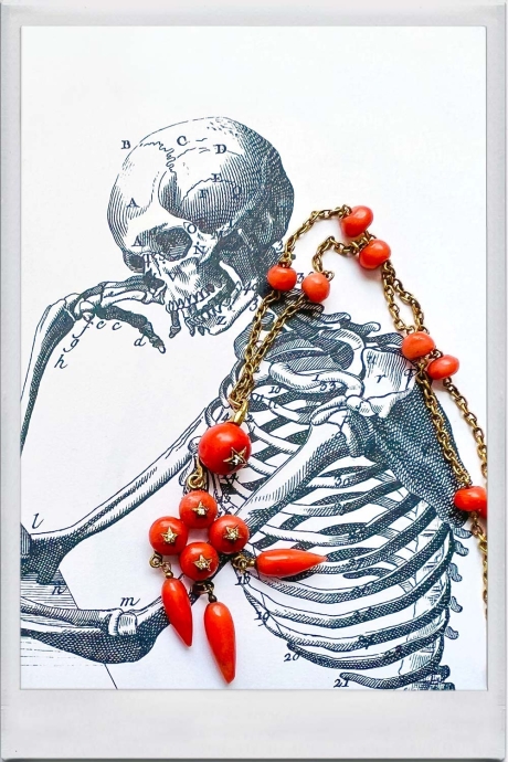 Collier corail et diamants