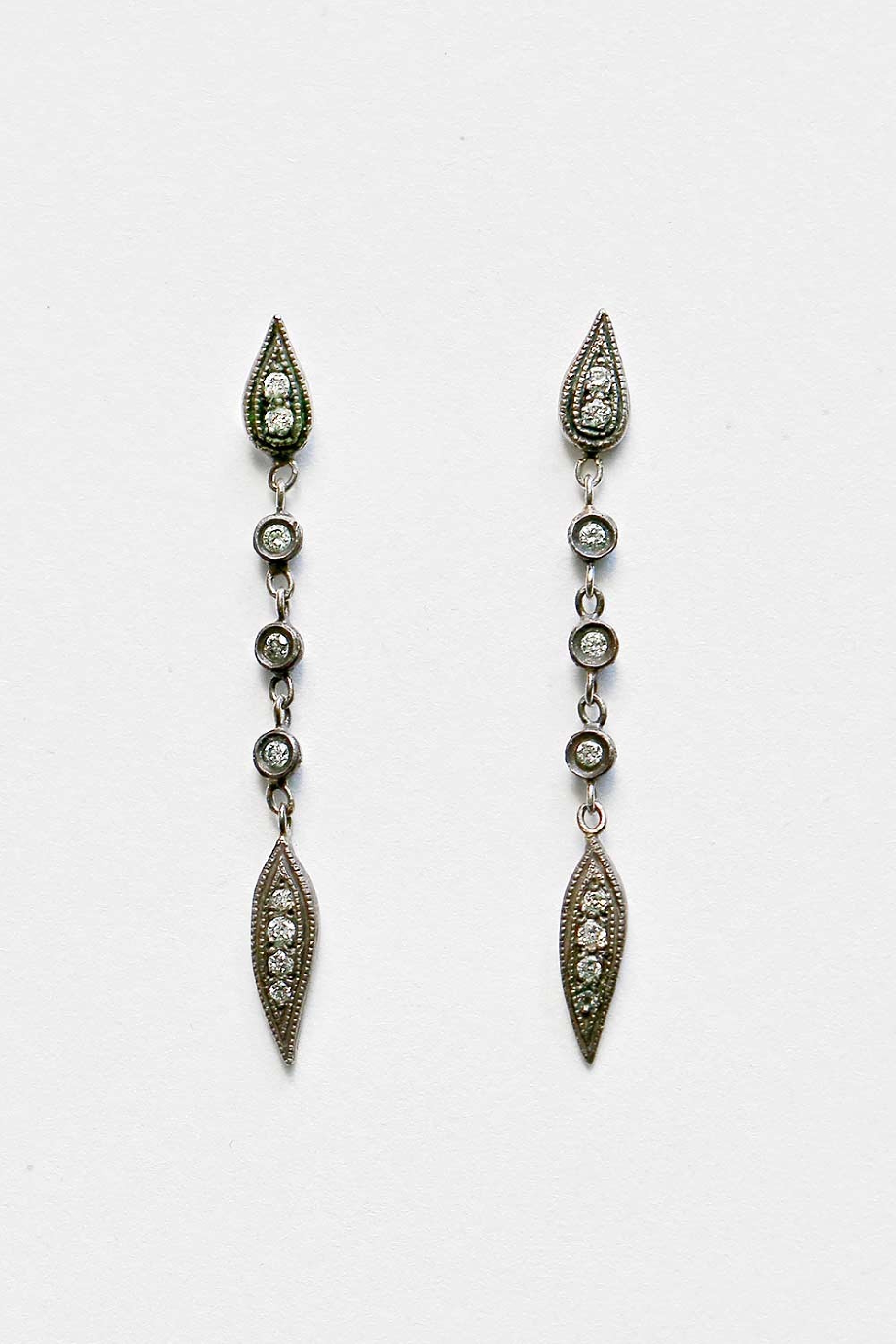 The feathers earrings